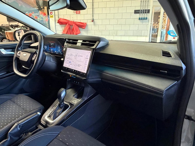 Vehicle Image 22