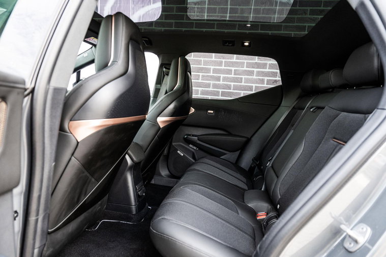 Vehicle Image 8