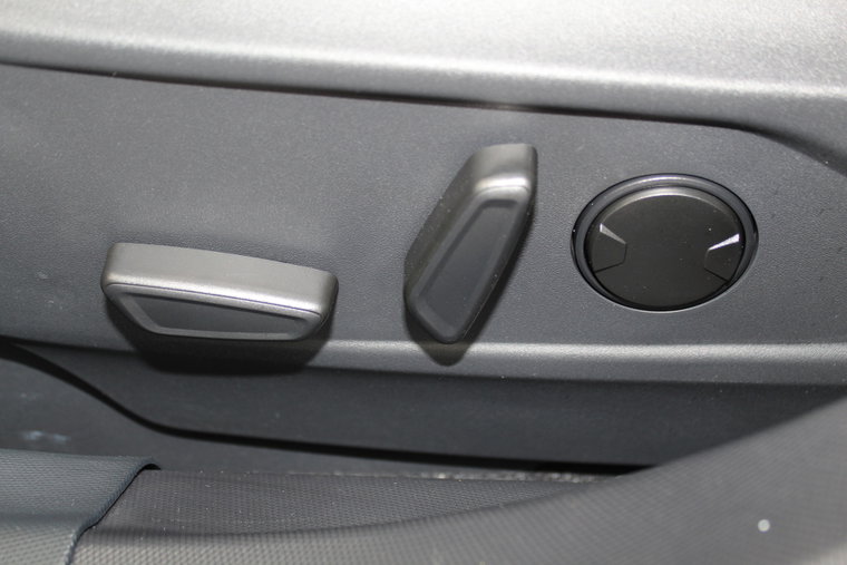 Vehicle Image 38