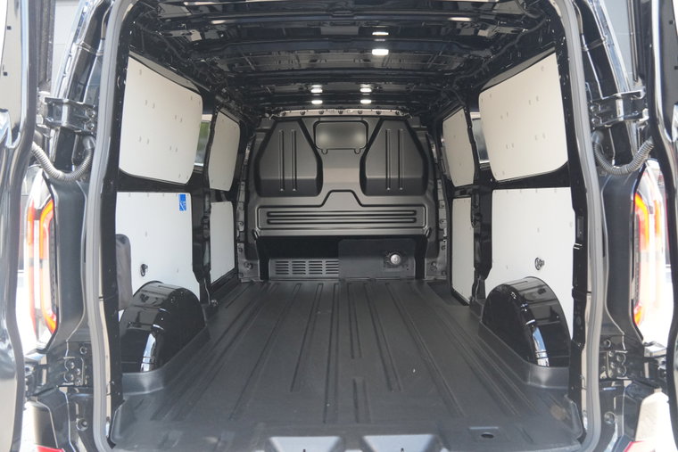 Vehicle Image 19