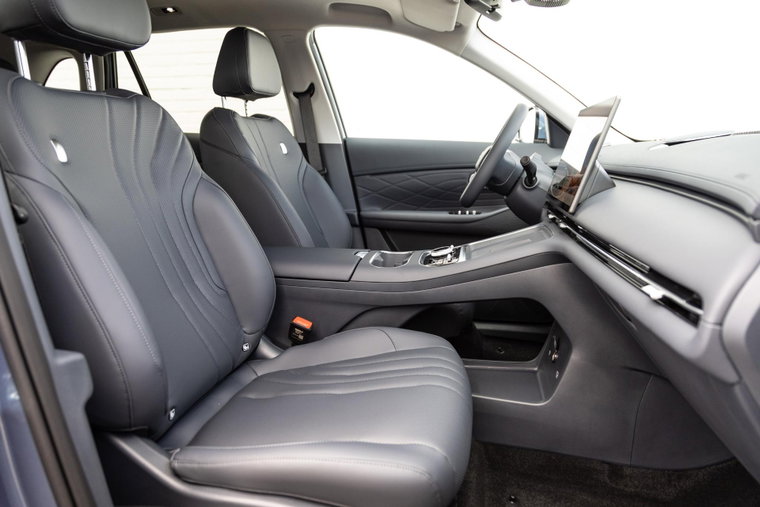 Vehicle Image 9