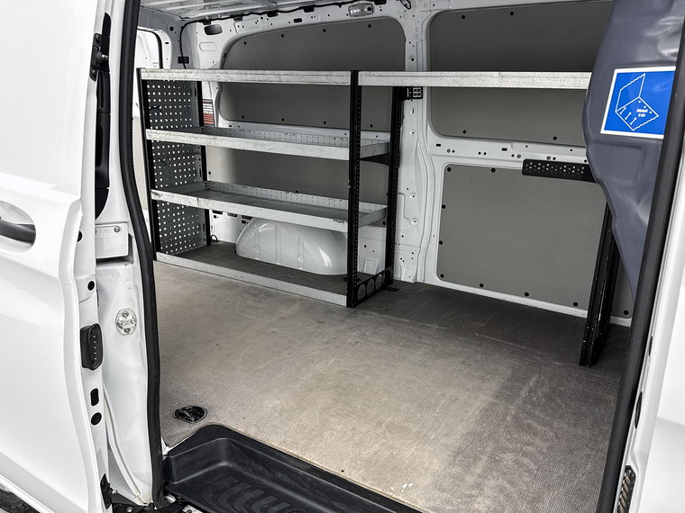 Vehicle Image 38