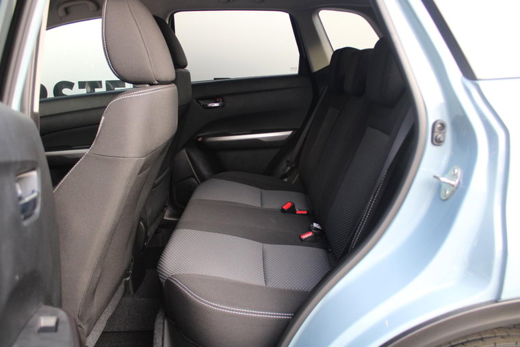 Vehicle Image 12