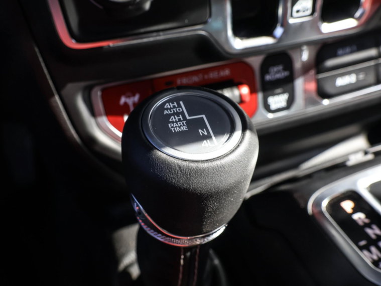 Vehicle Image 32
