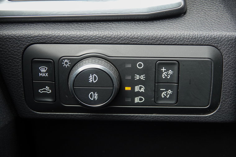 Vehicle Image 28