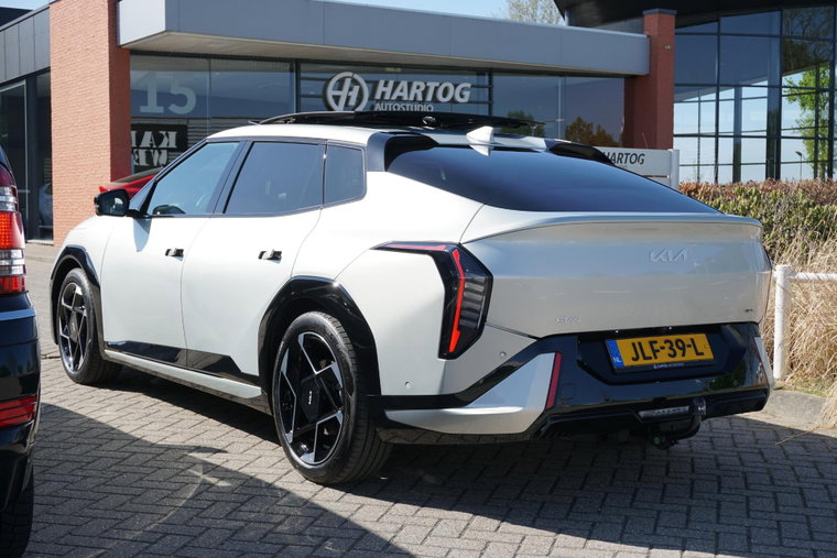 Vehicle Image 38