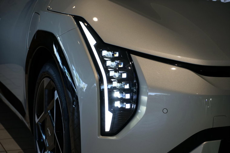 Vehicle Image 41
