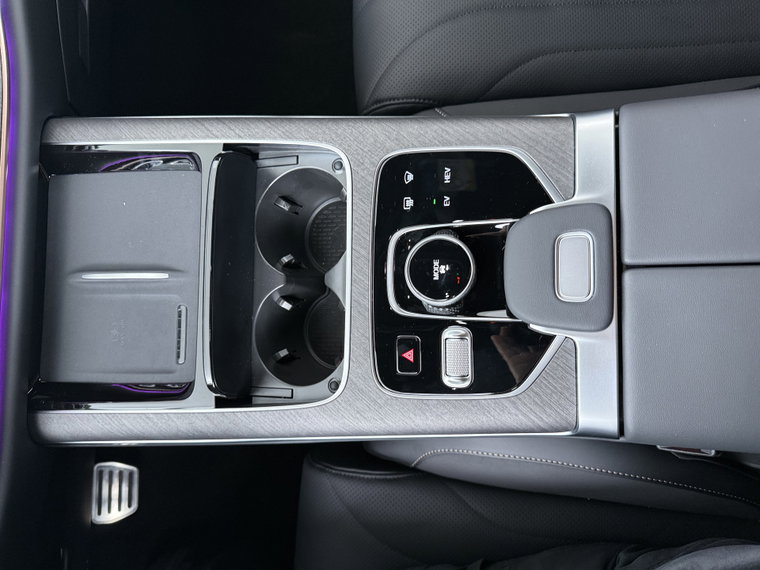 Vehicle Image 32
