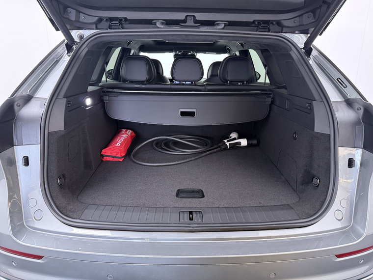 Vehicle Image 38