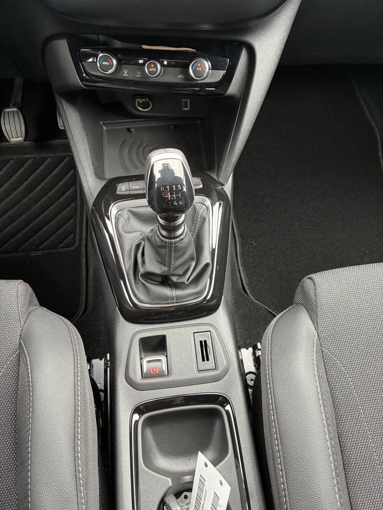 Vehicle Image 36