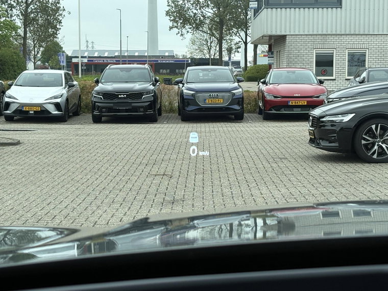 Vehicle Image 32