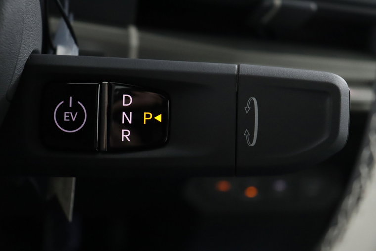 Vehicle Image 27