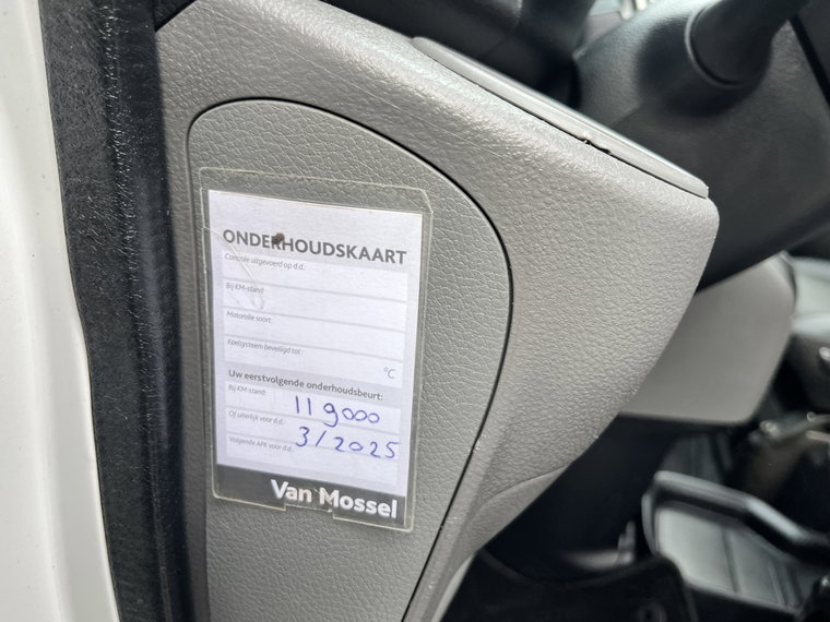Vehicle Image 37