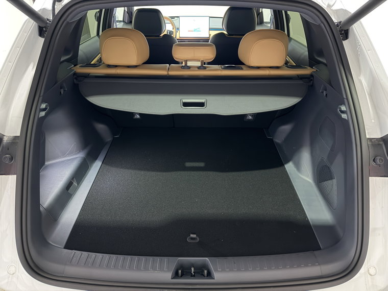 Vehicle Image 37