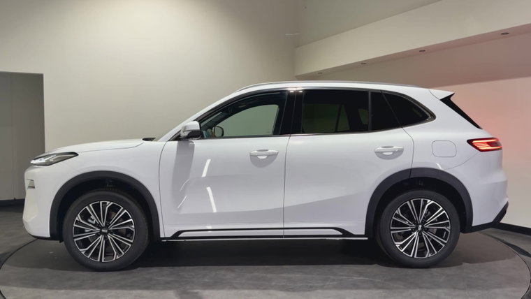 Vehicle Image 6