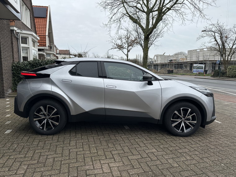 Vehicle Image 10