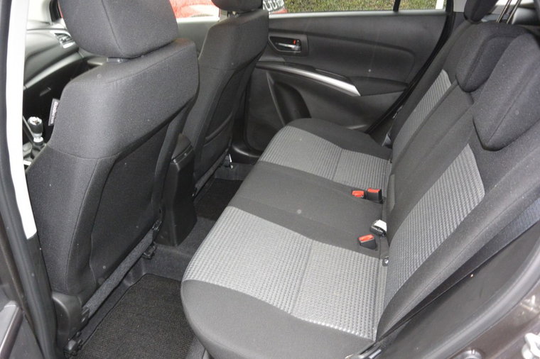 Vehicle Image 21