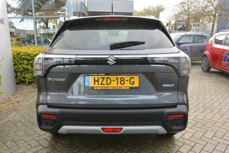 Vehicle Image 6
