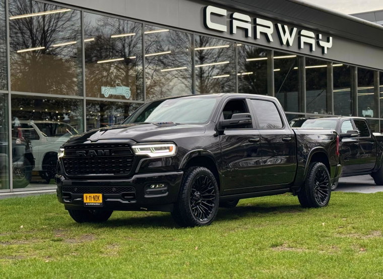 Vehicle Image 16