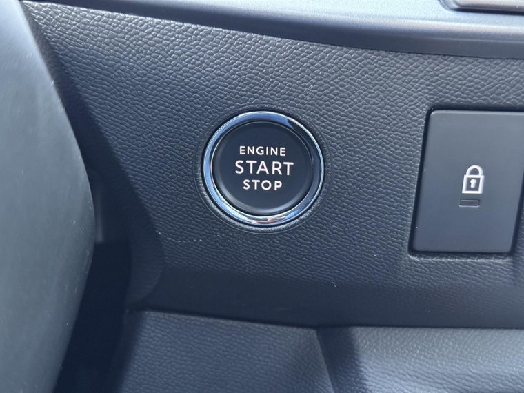 Vehicle Image 43