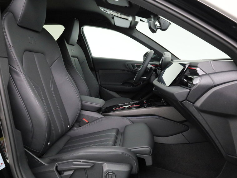 Vehicle Image 41
