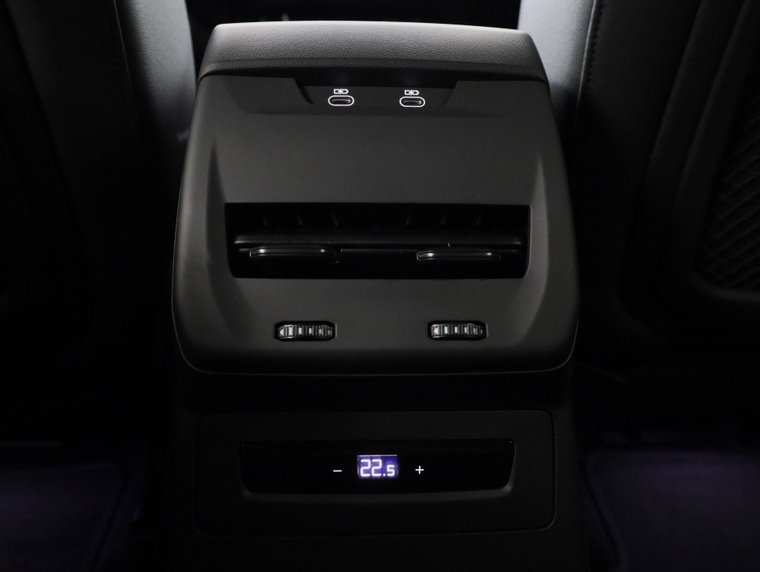 Vehicle Image 45