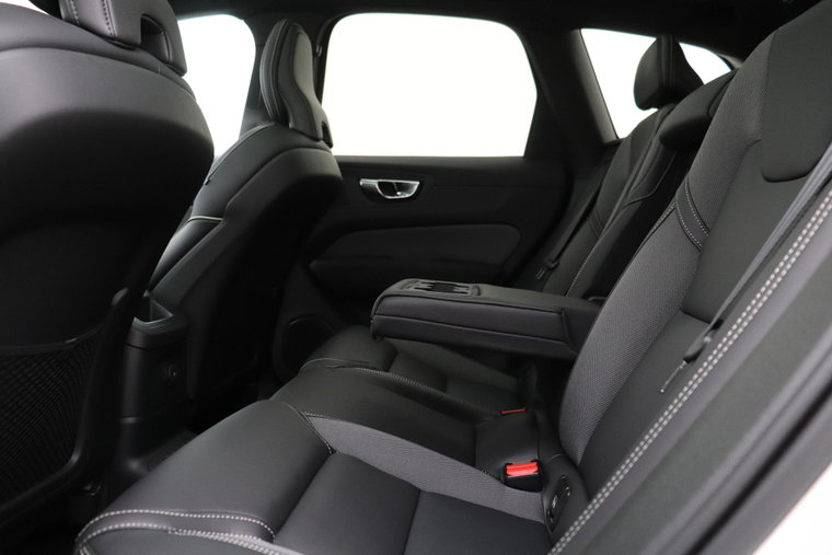 Vehicle Image 52