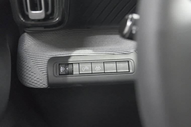 Vehicle Image 32