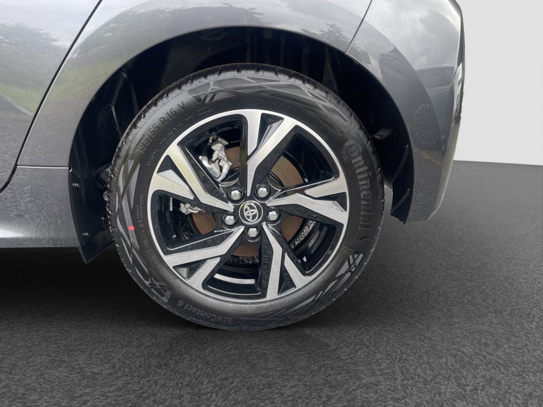 Vehicle Image 18