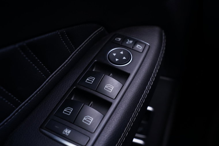 Vehicle Image 38