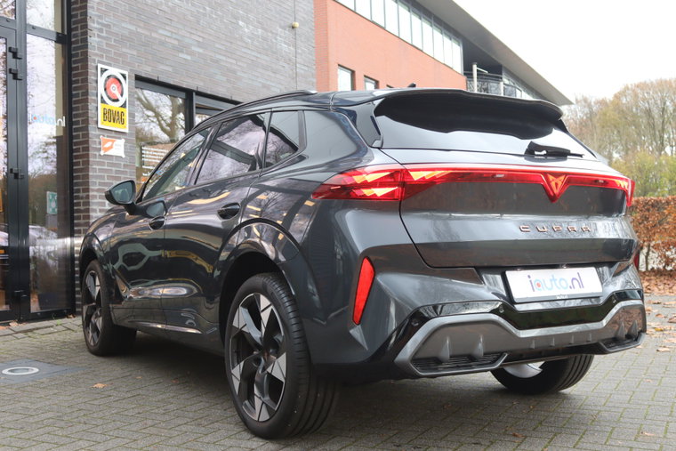 Vehicle Image 38