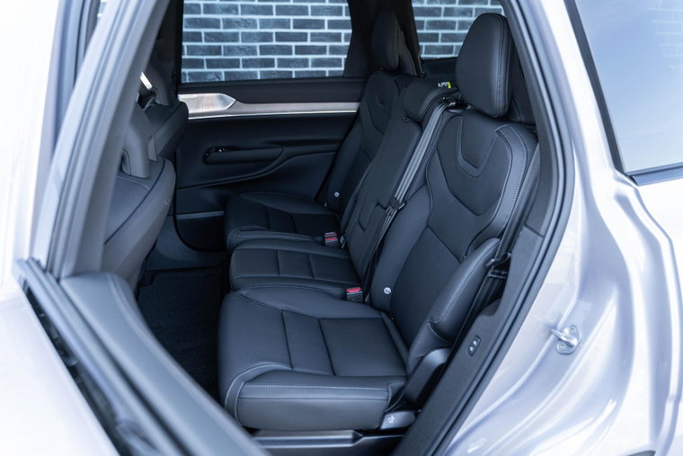 Vehicle Image 15