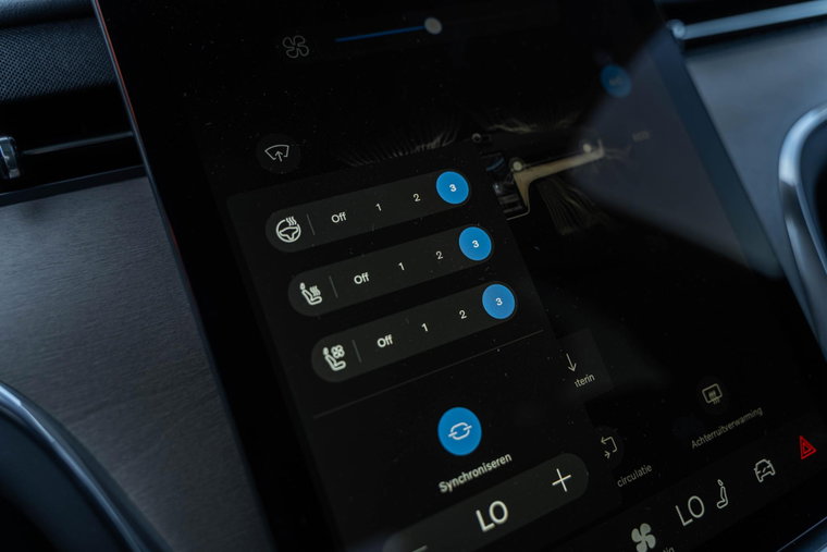 Vehicle Image 35