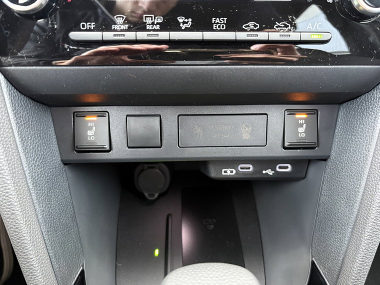 Vehicle Image 22