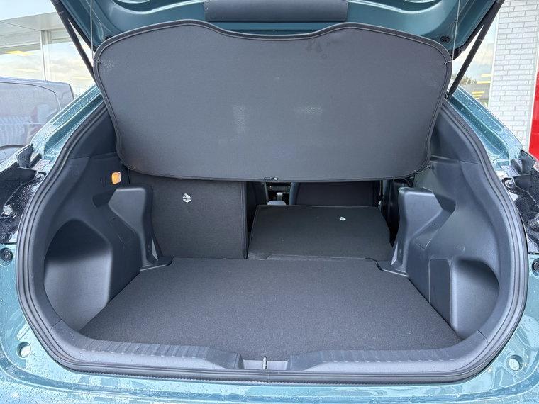 Vehicle Image 35