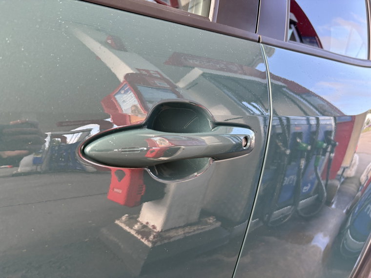 Vehicle Image 36
