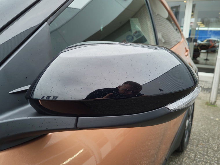 Vehicle Image 35