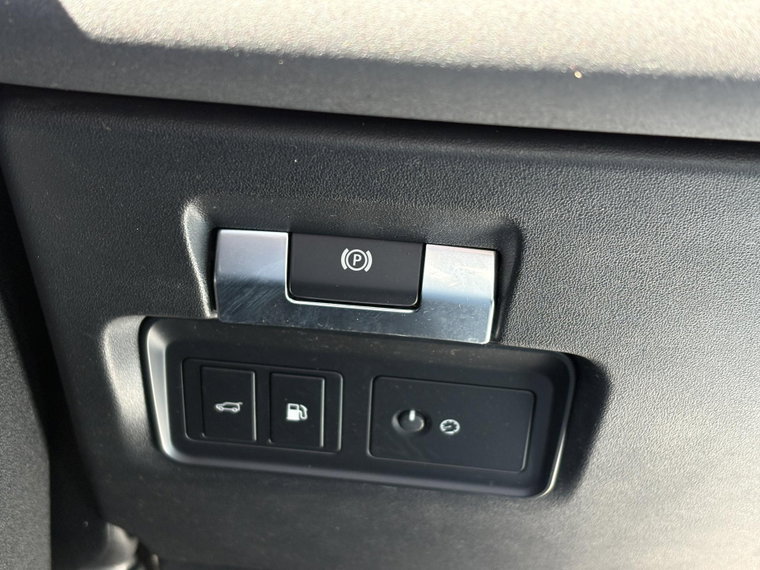 Vehicle Image 26