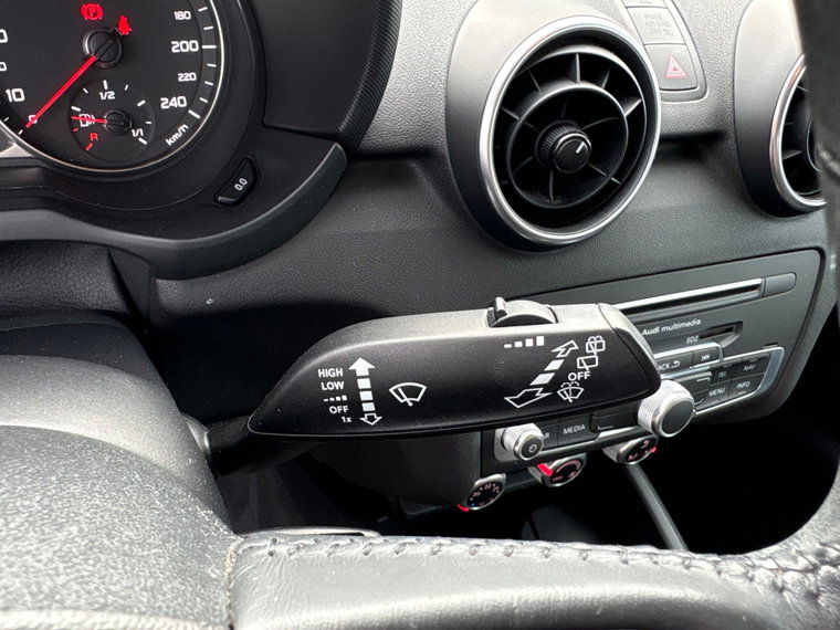 Vehicle Image 24