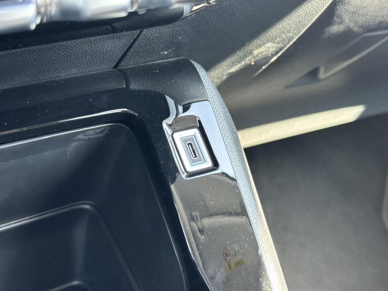 Vehicle Image 41