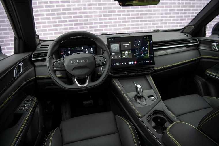 Vehicle Image 8