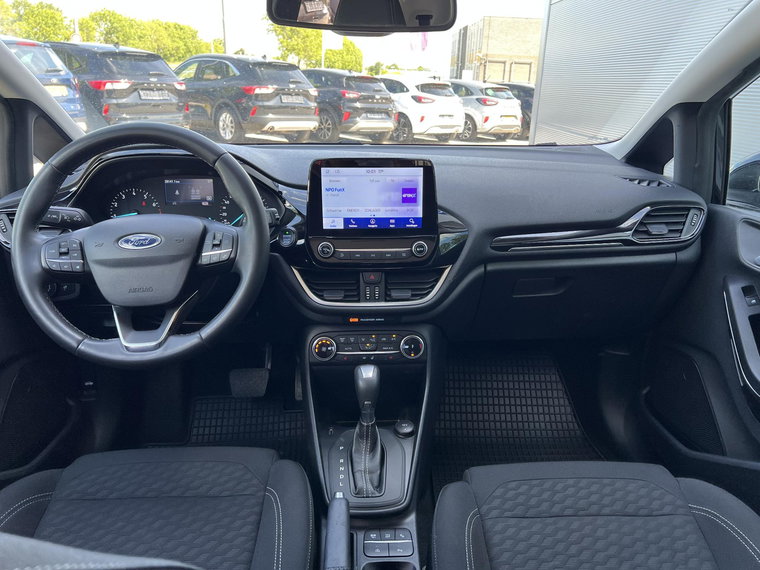 Vehicle Image 15