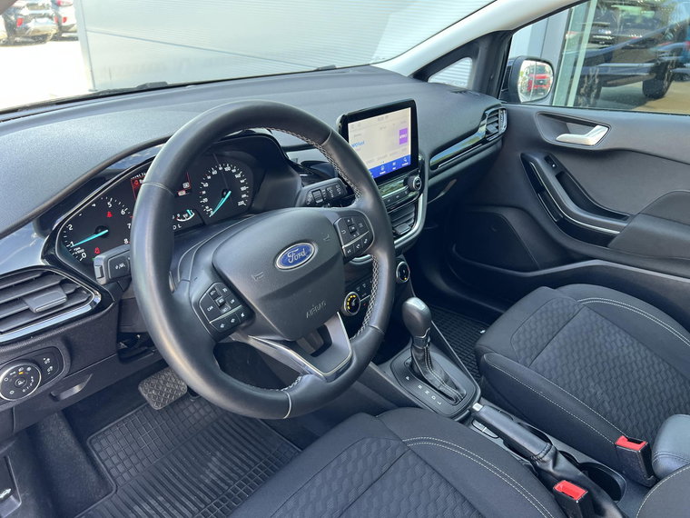 Vehicle Image 17