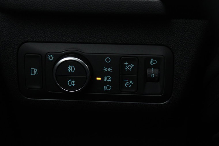 Vehicle Image 26