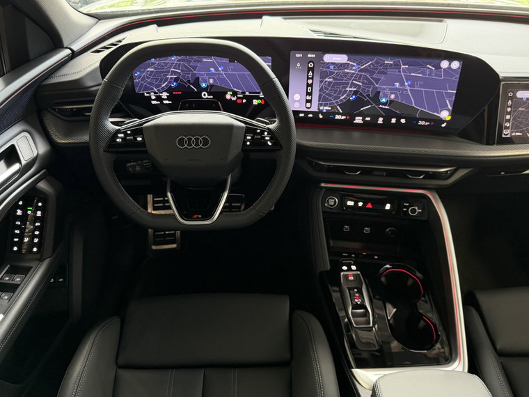 Vehicle Image 32