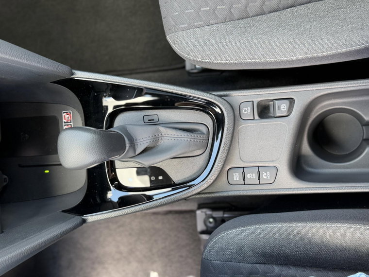 Vehicle Image 24