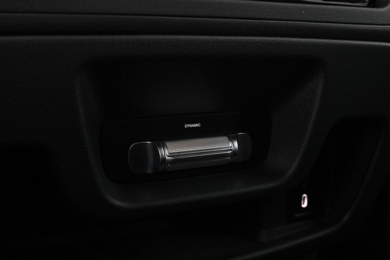 Vehicle Image 38