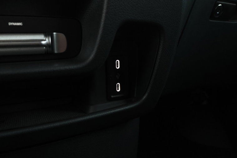 Vehicle Image 40