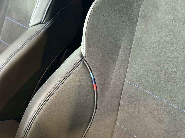 Vehicle Image 38
