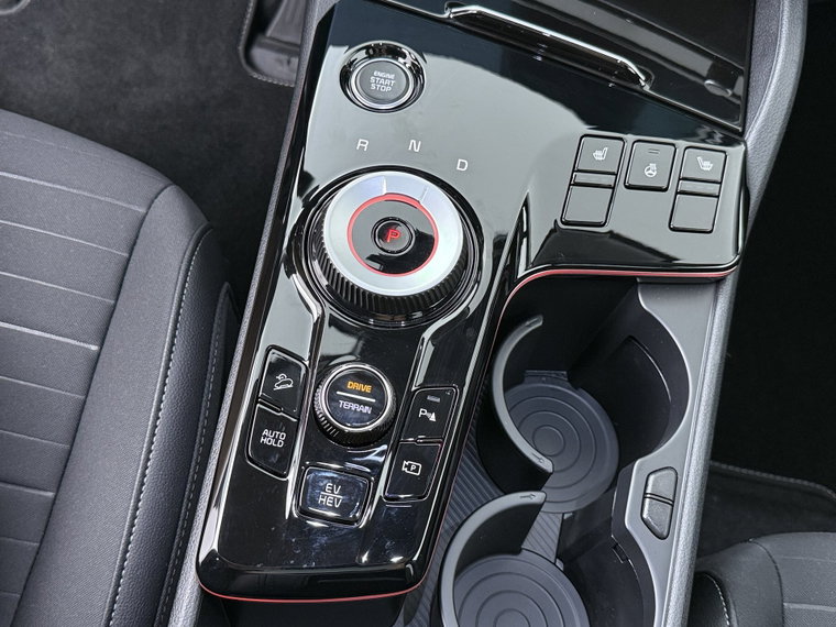 Vehicle Image 32